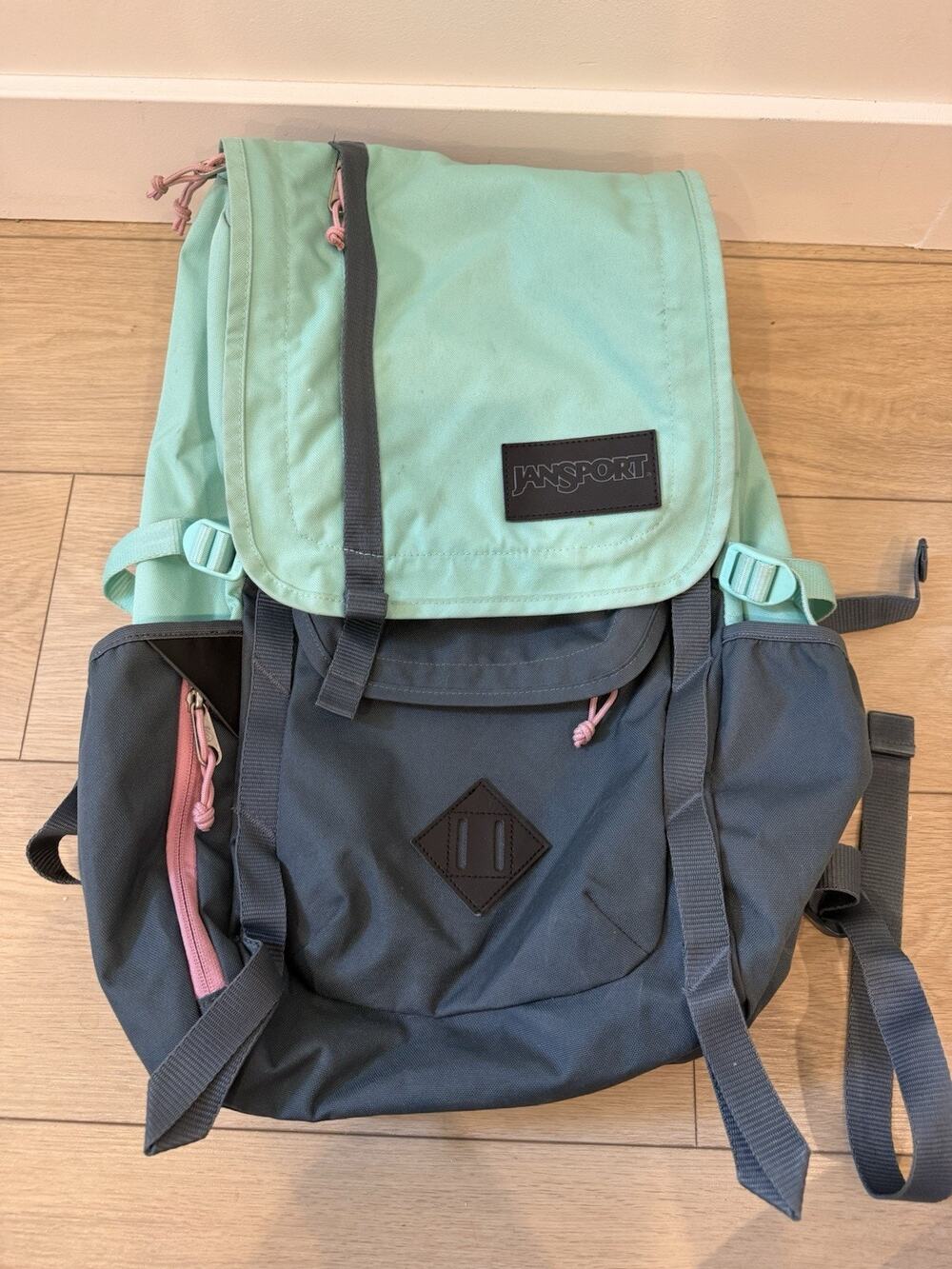 Jansport Hatchet Backpack Corsair Large Hiking Holds Laptop